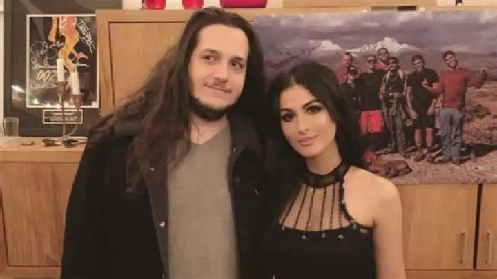 Youtuber SSSniperWolf Parents Name: Family Ethnicity Origin |